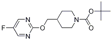 4-(5-Fluoro-pyrimidin-2-yloxymethyl)-piperidine-1-carboxylic acid tert-butyl ester Struktur