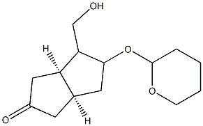 (3aR,6aS)-4-(hydroxyMethyl)-5-(tetrahydro-2H-pyran-2-yloxy)hexahydropentalen-2(1H)-one Struktur