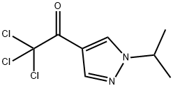 2,2,2-Trichloro-1-(1-isopropyl-1H-pyrazol-4-yl)-ethanone Struktur