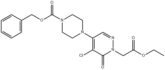 Benzyl 4-[5-chloro-1-(2-ethoxy-2-oxoethyl)-6-oxo-1,6-dihydropyridazin-4-yl]piperazine-1-carboxylate Struktur