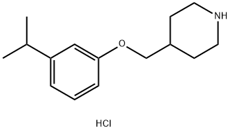 4-[(3-Isopropylphenoxy)methyl]piperidinehydrochloride Struktur