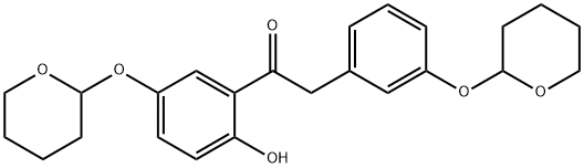 1-(2-hydroxy-5-((tetrahydro-2H-pyran-2-yl)oxy)phenyl)-2-(3-((tetrahydro-2H-pyran-2-yl)oxy)phenyl)ethanone Struktur