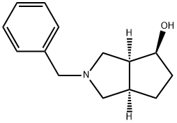 (3aS,4S,6aR)-2-benzyloctahydrocyclopenta[c]pyrrol-4-ol Struktur