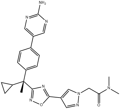 2-[4-[3-[(1R)-1-[4-(2-aminopyrimidin-5-yl)phenyl]-1-cyclopropylethyl]-1,2,4-oxadiazol-5-yl]pyrazol-1-yl]-N,N-dimethylacetamide Struktur