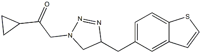 2-(4-(benzo[b]thiophen-5-ylmethyl)-4,5-dihydro-1H-1,2,3-triazol-1-yl)-1-cyclopropylethanone Struktur