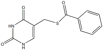 S-[(2,4-dioxo-1,2,3,4-tetrahydropyrimidin-5-yl)methyl] benzenecarbothioate Struktur