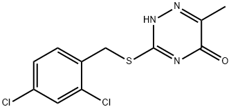 3-[(2,4-dichlorobenzyl)sulfanyl]-6-methyl-1,2,4-triazin-5(4H)-one Struktur