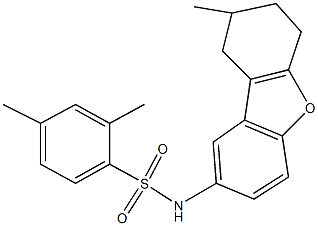 2,4-dimethyl-N-(8-methyl-6,7,8,9-tetrahydrodibenzo[b,d]furan-2-yl)benzenesulfonamide Struktur