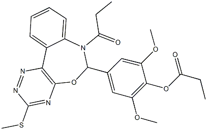 2,6-dimethoxy-4-[3-(methylsulfanyl)-7-propionyl-6,7-dihydro[1,2,4]triazino[5,6-d][3,1]benzoxazepin-6-yl]phenyl propionate Struktur