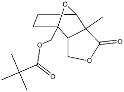 (6-methyl-5-oxo-4,10-dioxatricyclo[5.2.1.0~2,6~]dec-1-yl)methyl pivalate Struktur