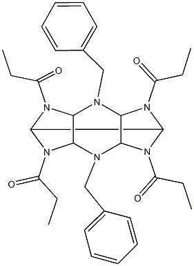 4,10-dibenzyl-2,6,8,12-tetrapropionyl-2,4,6,8,10,12-hexaazatetracyclo[5.5.0.0~3,11~.0~5,9~]dodecane Struktur