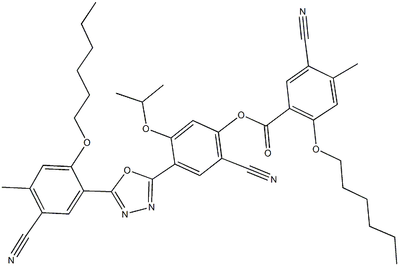 2-cyano-4-{5-[5-cyano-2-(hexyloxy)-4-methylphenyl]-1,3,4-oxadiazol-2-yl}-5-isopropoxyphenyl 5-cyano-2-(hexyloxy)-4-methylbenzoate Struktur