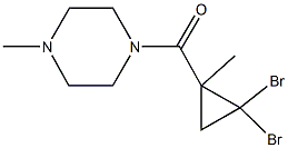 1-[(2,2-dibromo-1-methylcyclopropyl)carbonyl]-4-methylpiperazine Struktur