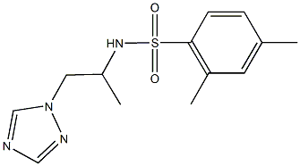 2,4-dimethyl-N-[1-methyl-2-(1H-1,2,4-triazol-1-yl)ethyl]benzenesulfonamide Struktur