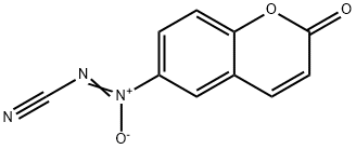 (Z)-2-cyano-1-(2-oxo-2H-chromen-6-yl)diazen-1-ium-1-olate Struktur