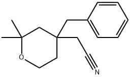 2-(4-benzyl-2,2-dimethyloxan-4-yl)acetonitrile Struktur