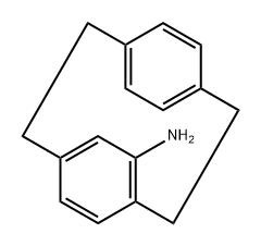 Tricyclo[8.2.2.24,7]hexadeca-4,6,10,12,13,15-hexaen-5-amine Struktur