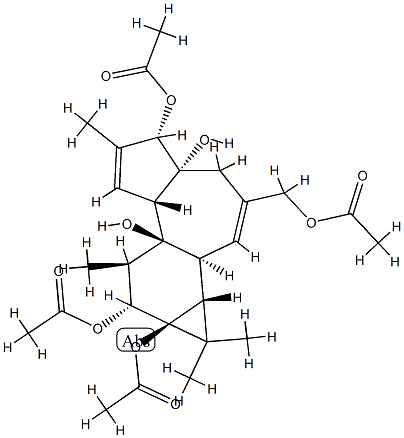 (1aR)-3-[(Acetyloxy)methyl]-1aα,1bβ,4,4a,5,7aα,7b,8,9,9a-decahydro-1,1,6,8α-tetramethyl-1H-cyclopropa[3,4]benz[1,2-e]azulene-4aβ,5β,7bα,9β,9aα-pentol 5,9,9a-triacetate Struktur