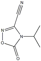 delta2-1,2,4-Oxadiazoline-3-carbonitrile, 4-isopropyl-5-oxo- (7CI) Struktur