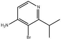 3-BROMO-2-(PROPAN-2-YL)PYRIDIN-4-AMINE Struktur