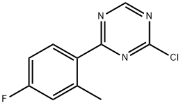 2-Chloro-4-(2-methyl-4-fluorophenyl)-1,3,5-triazine Struktur