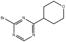 2-Bromo-4-(4-tetrahydropyranyl)-1,3,5-triazine Struktur