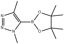 1,4-Dimethyl-5-(4,4,5,5-tetramethyl-1,3,2-dioxaborolan-2-yl)-1H-1,2,3-triazole Struktur