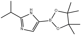 2-isopropyl-4-(4,4,5,5-tetramethyl-1,3,2-dioxaborolan-2-yl)-1H-imidazole Struktur