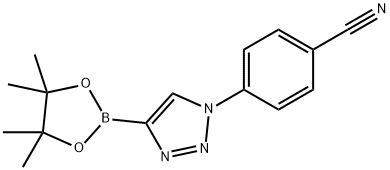 4-(4-(4,4,5,5-tetramethyl-1,3,2-dioxaborolan-2-yl)-1H-1,2,3-triazol-1-yl)benzonitrile Struktur