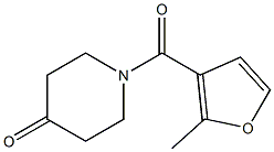 1-(2-methyl-3-furoyl)piperidin-4-one Struktur