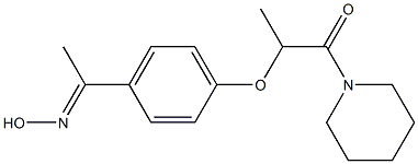 2-{4-[1-(hydroxyimino)ethyl]phenoxy}-1-(piperidin-1-yl)propan-1-one Struktur