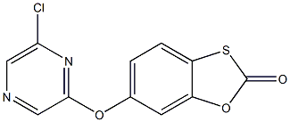 6-[(6-chloropyrazin-2-yl)oxy]-2H-1,3-benzoxathiol-2-one Struktur