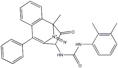 N-(2,5-diaza-2-methyl-3-oxo-6-phenylbicyclo[5.4.0]undeca-1(7),5,8,10-tetraen-4-yl)((2,3-dimethylphenyl)amino)formamide Struktur