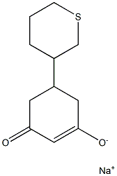 Sodium 3-oxo-5-(tetrahydro-2H-thiopyran-3-yl)-1-cyclohexene-1-olate Struktur