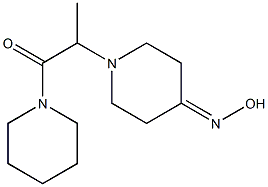 2-[4-(hydroxyimino)piperidin-1-yl]-1-(piperidin-1-yl)propan-1-one Struktur