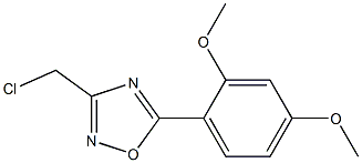 3-(chloromethyl)-5-(2,4-dimethoxyphenyl)-1,2,4-oxadiazole Struktur