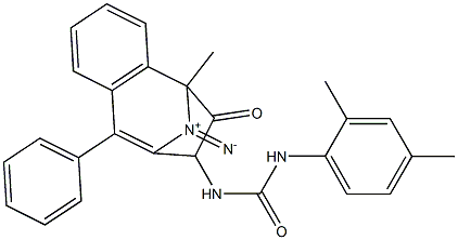 N-(2,5-diaza-2-methyl-3-oxo-6-phenylbicyclo[5.4.0]undeca-1(7),5,8,10-tetraen-4-yl)((2,4-dimethylphenyl)amino)formamide Struktur