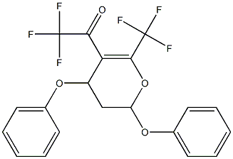 2,4-Bis(phenoxy)-5-(trifluoroacetyl)-6-(trifluoromethyl)-3,4-dihydro-2H-pyran Struktur