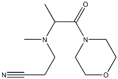 3-{methyl[1-(morpholin-4-yl)-1-oxopropan-2-yl]amino}propanenitrile Struktur