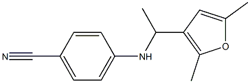 4-{[1-(2,5-dimethylfuran-3-yl)ethyl]amino}benzonitrile Struktur