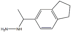 1-(1-(2,3-dihydro-1H-inden-6-yl)ethyl)hydrazine Struktur