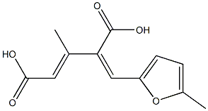 3-methyl-4-[(5-methyl-2-furyl)methylene]-2-pentenedioic acid Struktur