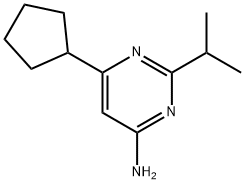 6-cyclopentyl-2-(propan-2-yl)pyrimidin-4-amine Struktur