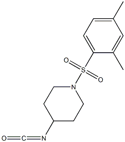 1-[(2,4-dimethylbenzene)sulfonyl]-4-isocyanatopiperidine Struktur