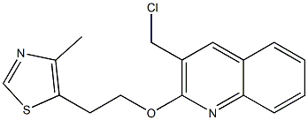 5-(2-{[3-(chloromethyl)quinolin-2-yl]oxy}ethyl)-4-methyl-1,3-thiazole Struktur