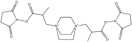 1,4-Bis[2-(2,5-dioxopyrrolidin-1-yloxycarbonyl)propyl]-1,4-diazoniabicyclo[2.2.2]octane Struktur