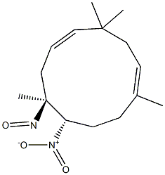 (1S,2S,4E,8E)-2,6,6,9-Tetramethyl-1-nitro-2-nitroso-4,8-cycloundecadiene Struktur