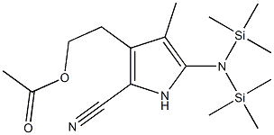 5-[Bis(trimethylsilyl)amino]-3-(2-acetyloxyethyl)-4-methyl-1H-pyrrole-2-carbonitrile Struktur