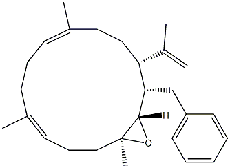 (1S,2S,3S,6E,10E,14S)-1-Benzyl-2,3-epoxy-14-(1-methylethenyl)-3,7,11-trimethylcyclotetradeca-6,10-diene Struktur