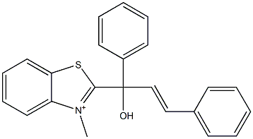 2-(1,3-Diphenyl-1-hydroxy-2-propenyl)-3-methylbenzothiazol-3-ium Struktur